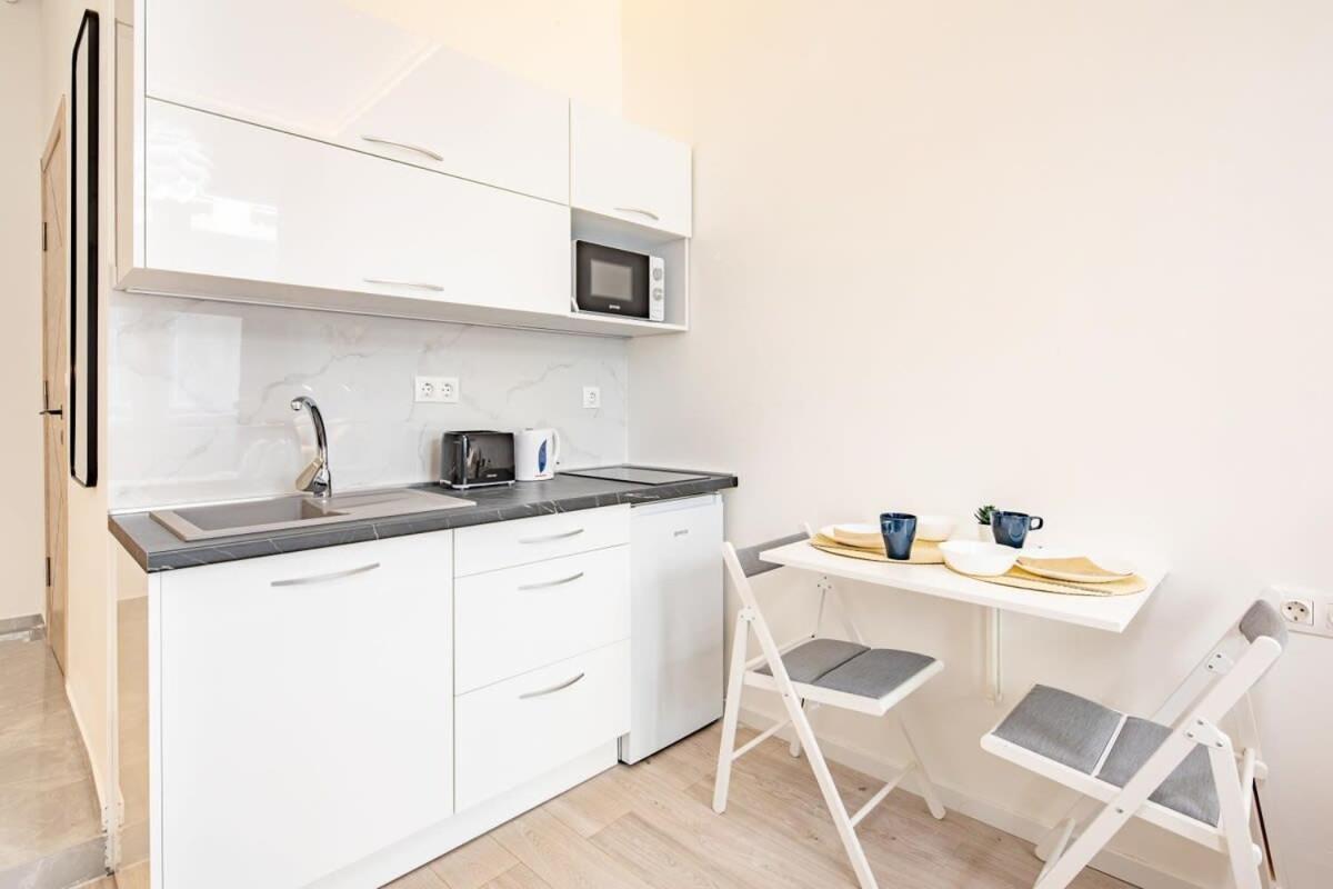 Ultra Central - New - Comfy Studio Boedapest Buitenkant foto