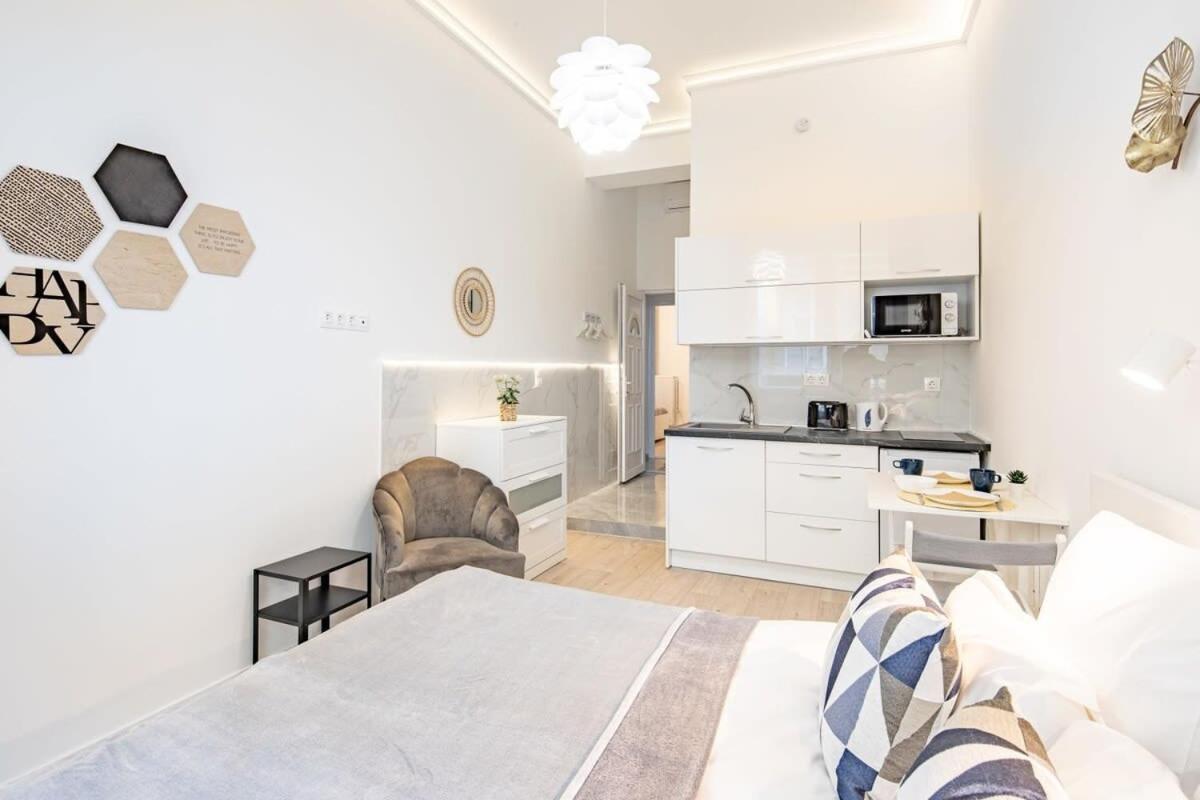 Ultra Central - New - Comfy Studio Boedapest Buitenkant foto